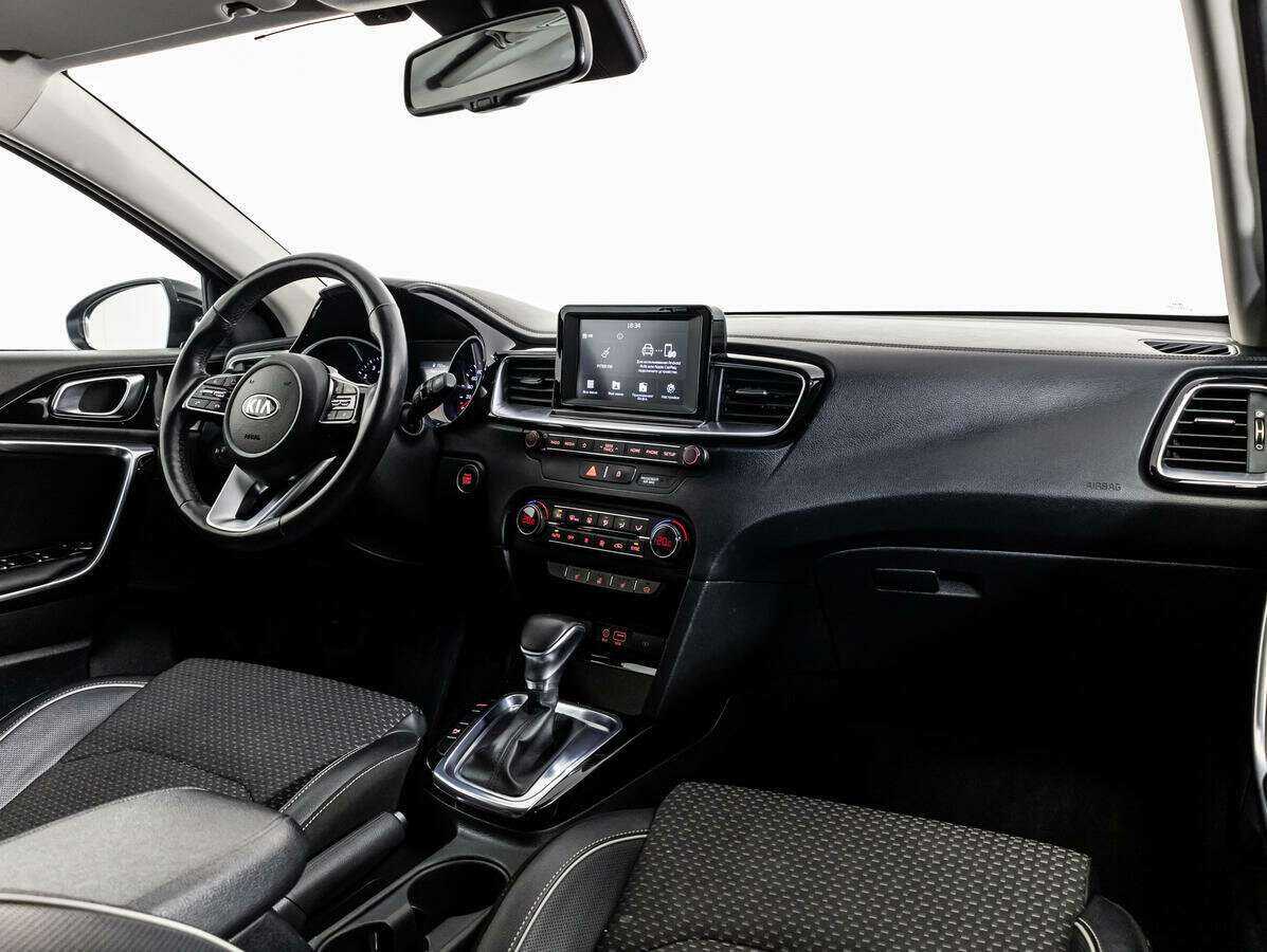 Купить Kia Ceed с пробегом. Фото: #8