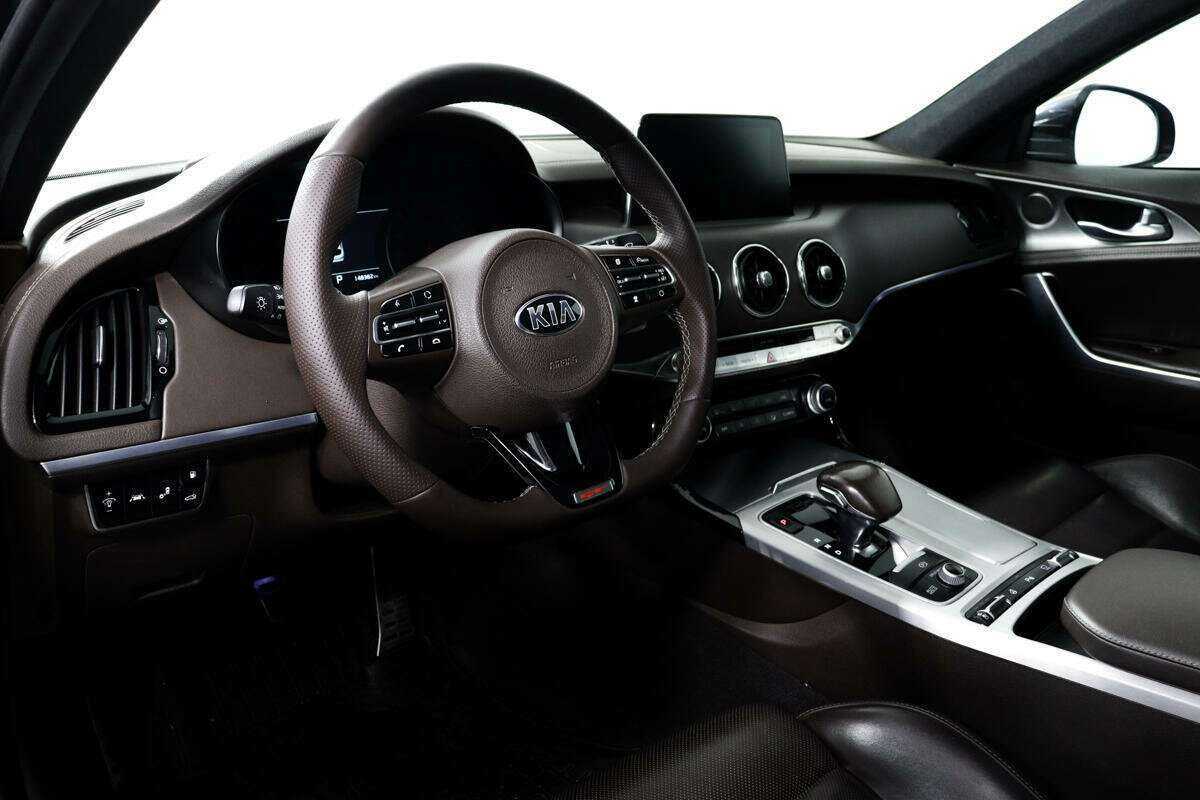 Купить Kia Stinger с пробегом. Фото: #12