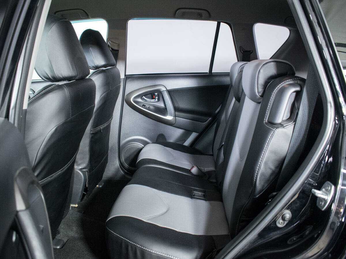 Купить Toyota RAV4 с пробегом. Фото: #9