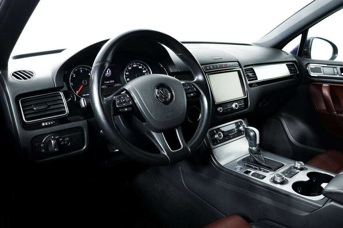 Купить Volkswagen Touareg с пробегом. Фото: #12