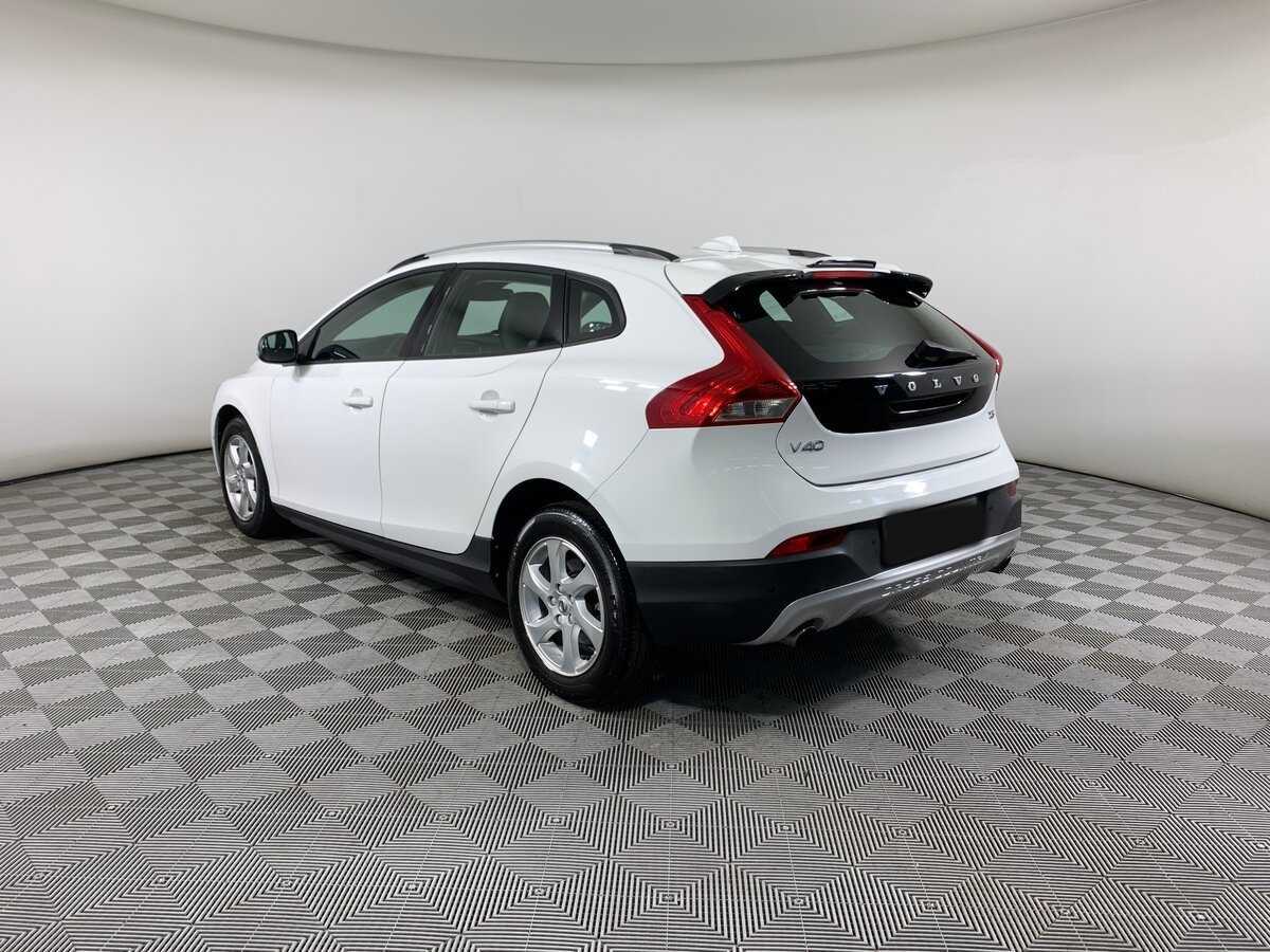 Купить Volvo V40 Cross Country с пробегом. Фото: #6
