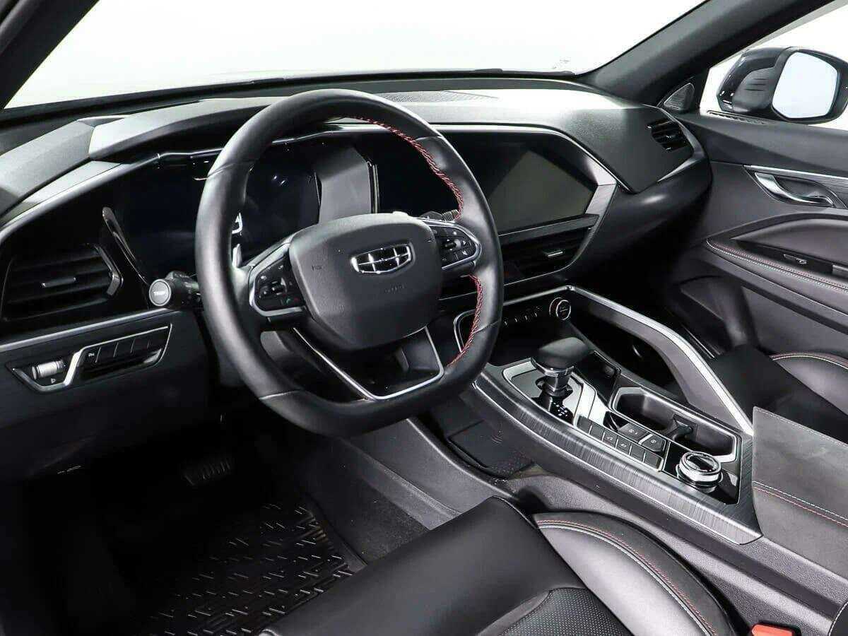 Купить Geely Tugella с пробегом. Фото: #13