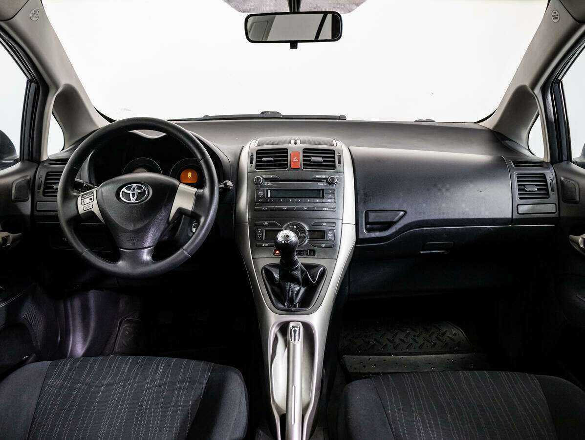 Купить Toyota Auris с пробегом. Фото: #12