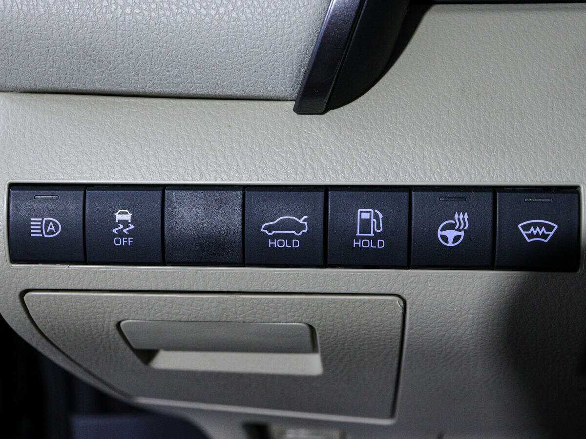 Купить Toyota Camry с пробегом. Фото: #19
