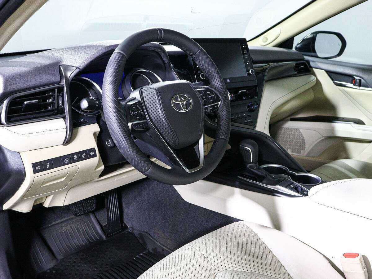 Купить Toyota Camry с пробегом. Фото: #11