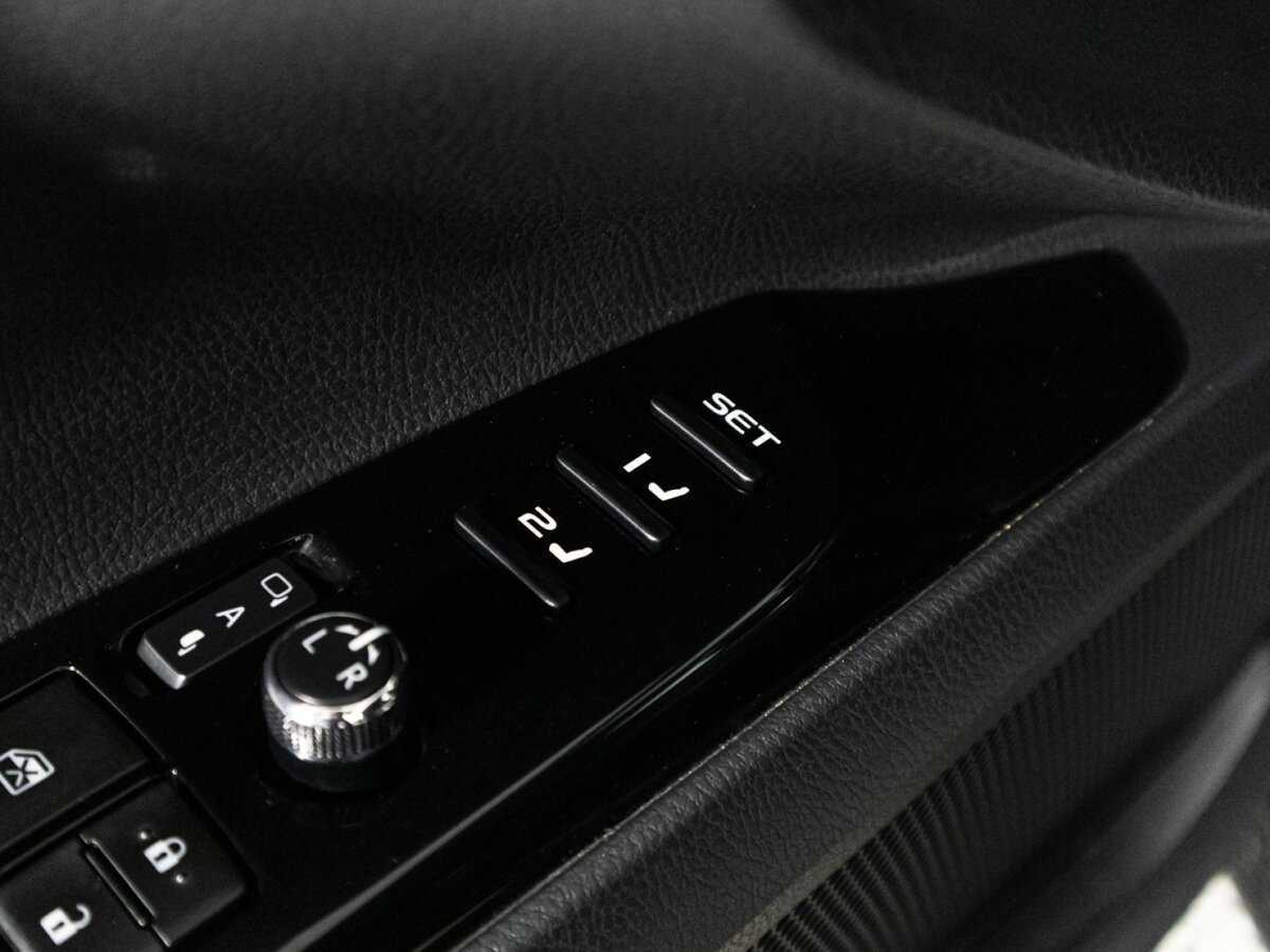 Купить Toyota Camry с пробегом. Фото: #19