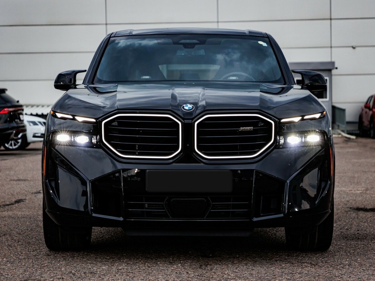 Купить BMW XM с пробегом. Фото: #1