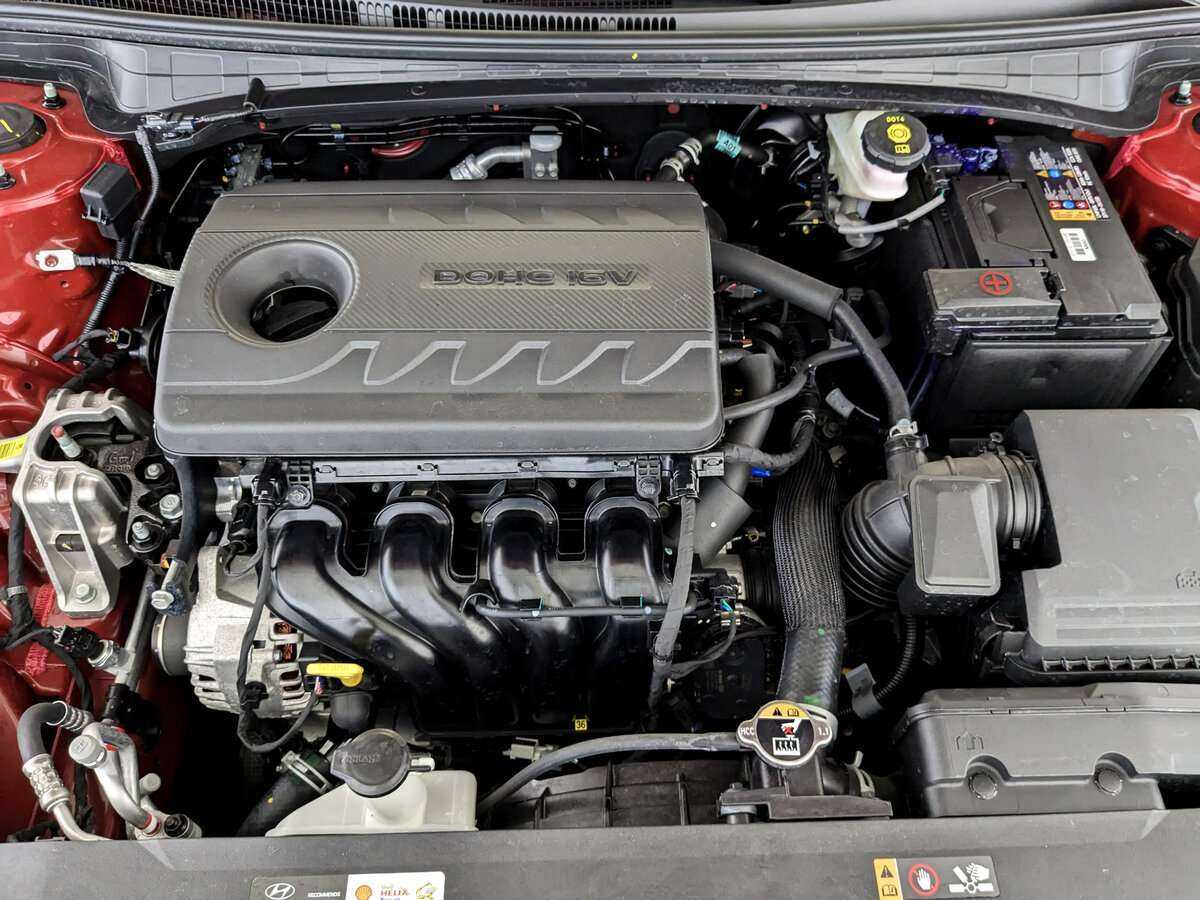 Купить Hyundai Elantra с пробегом. Фото: #8