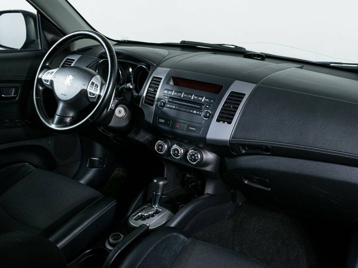 Купить Peugeot 4007 с пробегом. Фото: #9