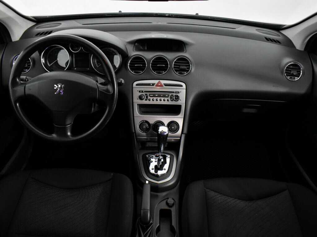 Купить Peugeot 308 с пробегом. Фото: #11