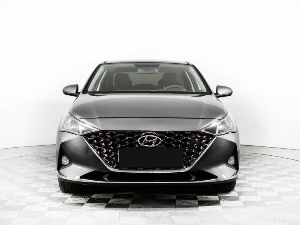Купить Hyundai Solaris с пробегом. Фото: #1