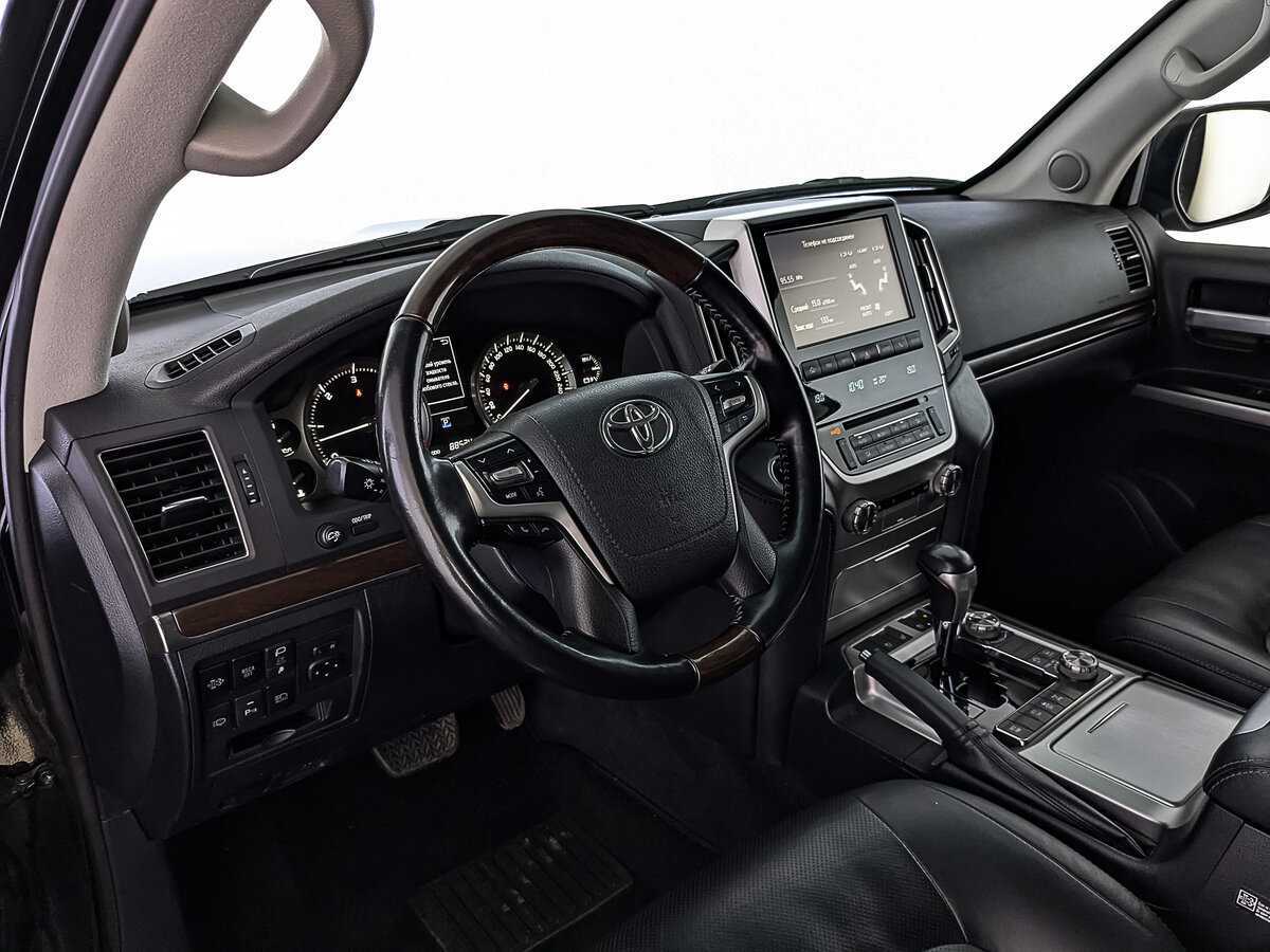 Купить Toyota Land Cruiser с пробегом. Фото: #14