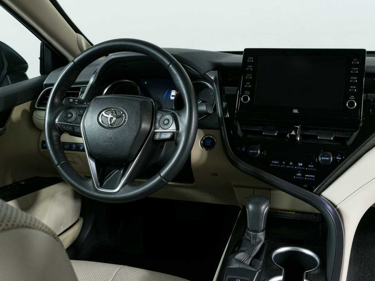 Купить Toyota Camry с пробегом. Фото: #7