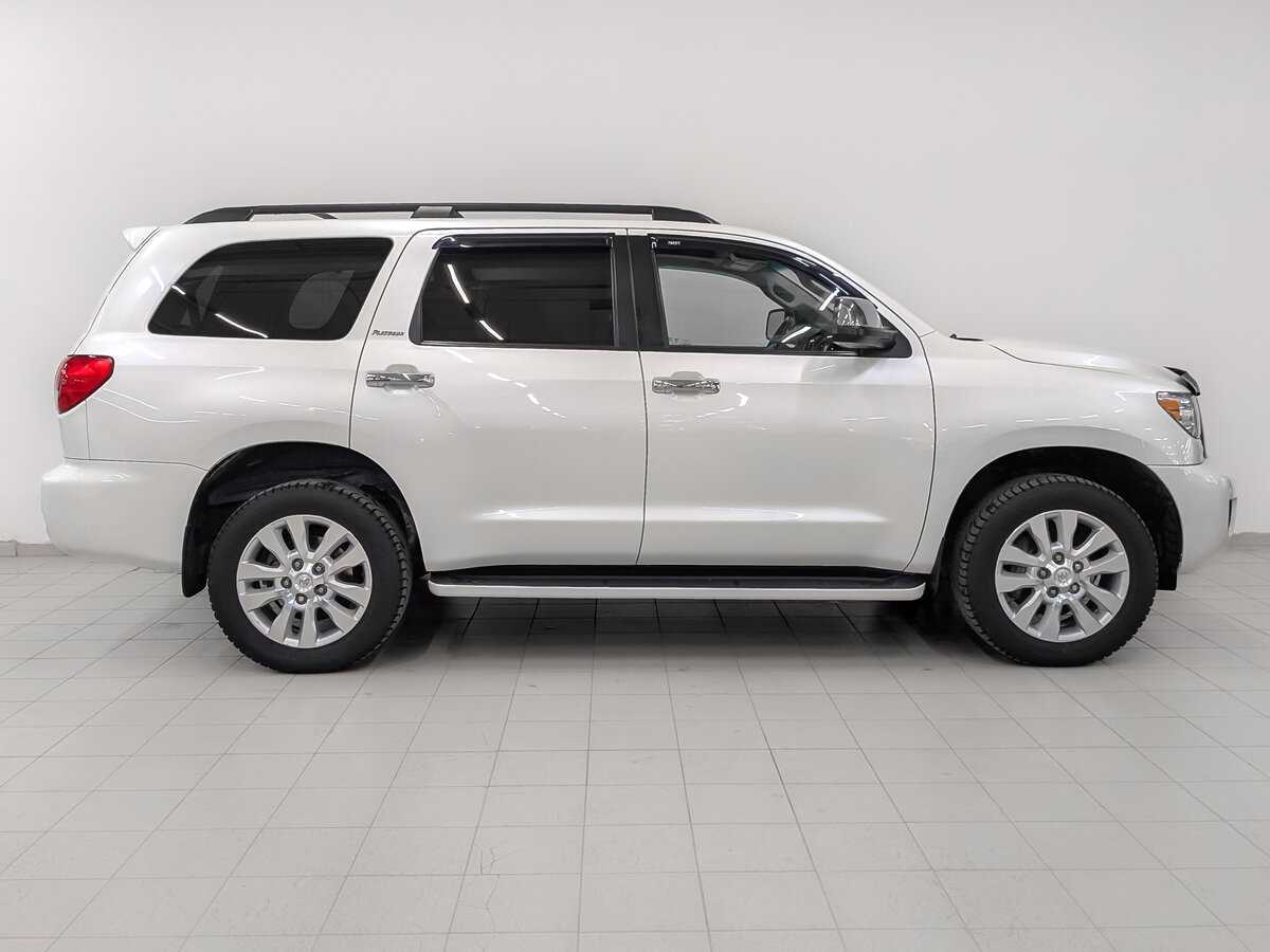 Купить Toyota Sequoia с пробегом. Фото: #3