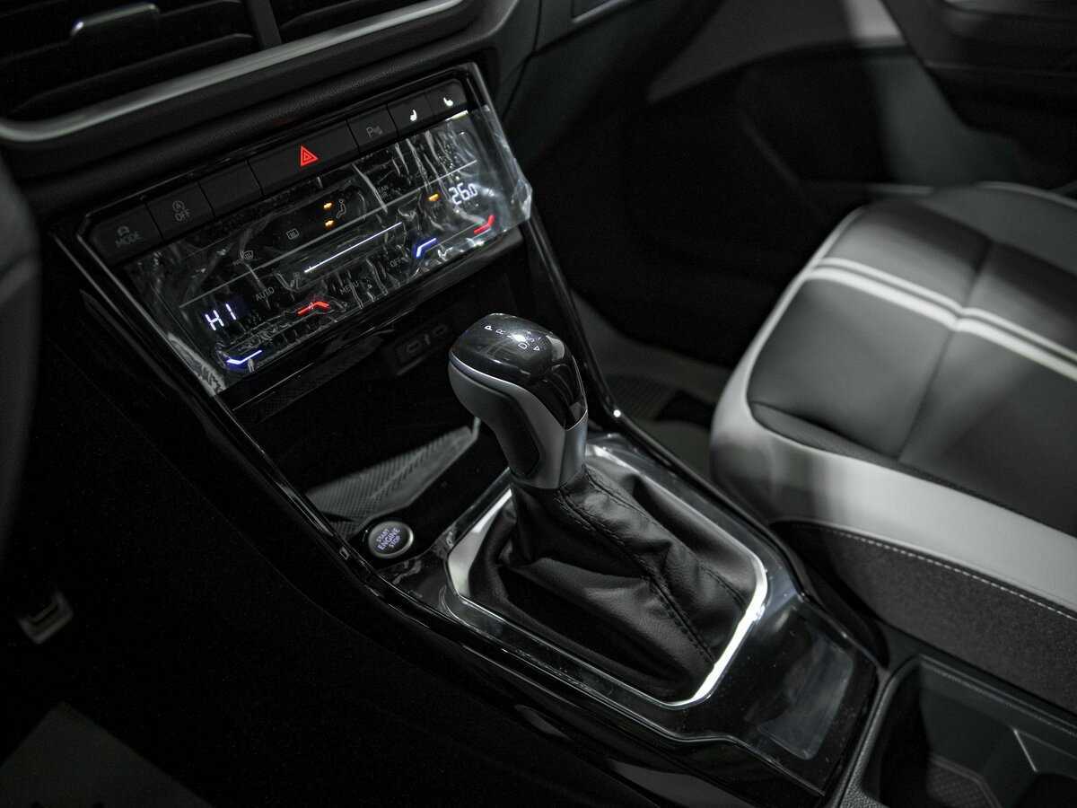 Купить Volkswagen T-Roc с пробегом. Фото: #11