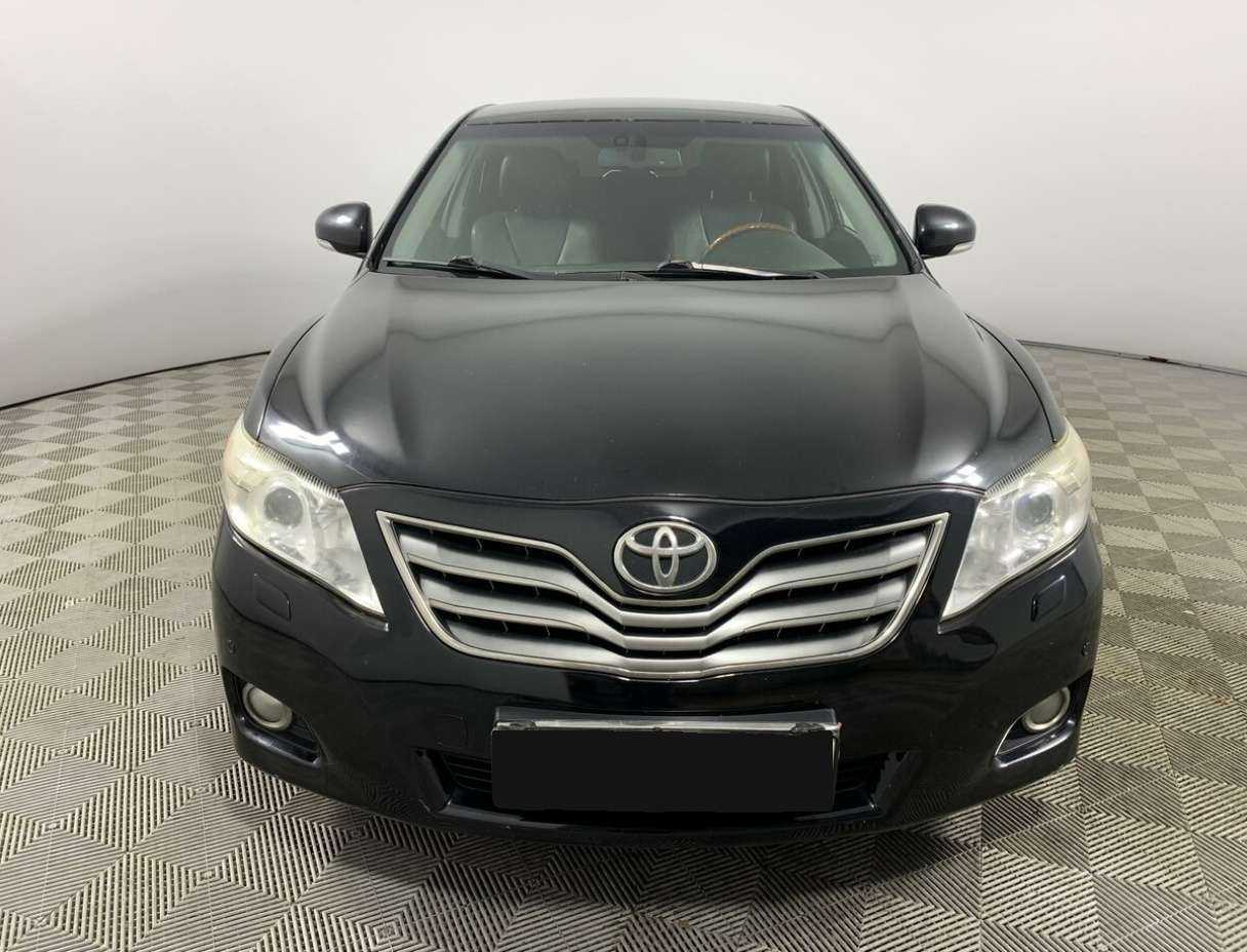 Купить Toyota Camry с пробегом. Посмотреть фото