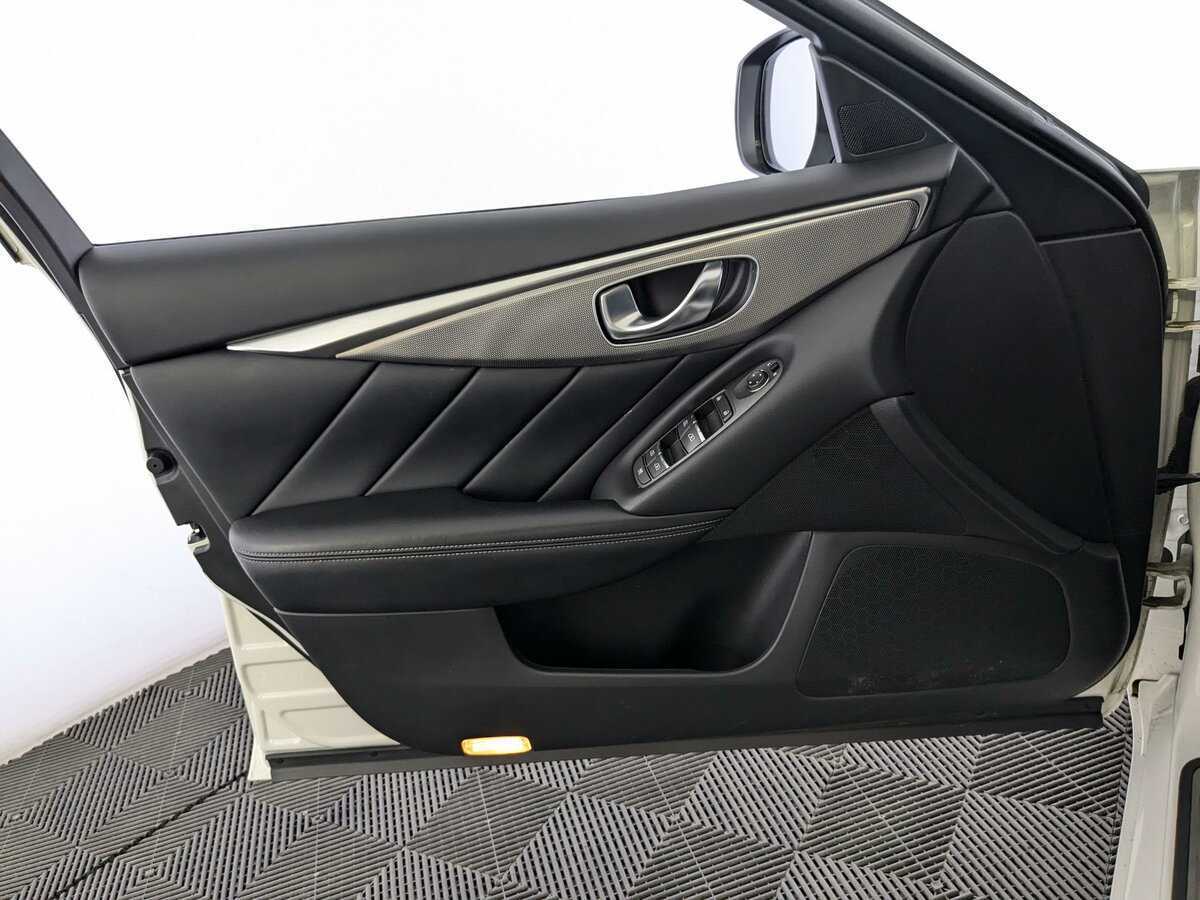 Купить Infiniti Q50 с пробегом. Фото: #14