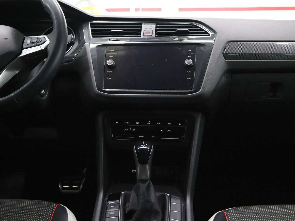 Купить Volkswagen Tiguan с пробегом. Фото: #18