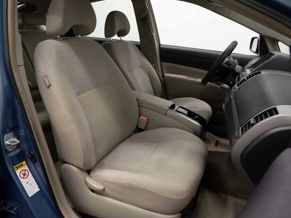 Купить Toyota Prius с пробегом. Фото: #11