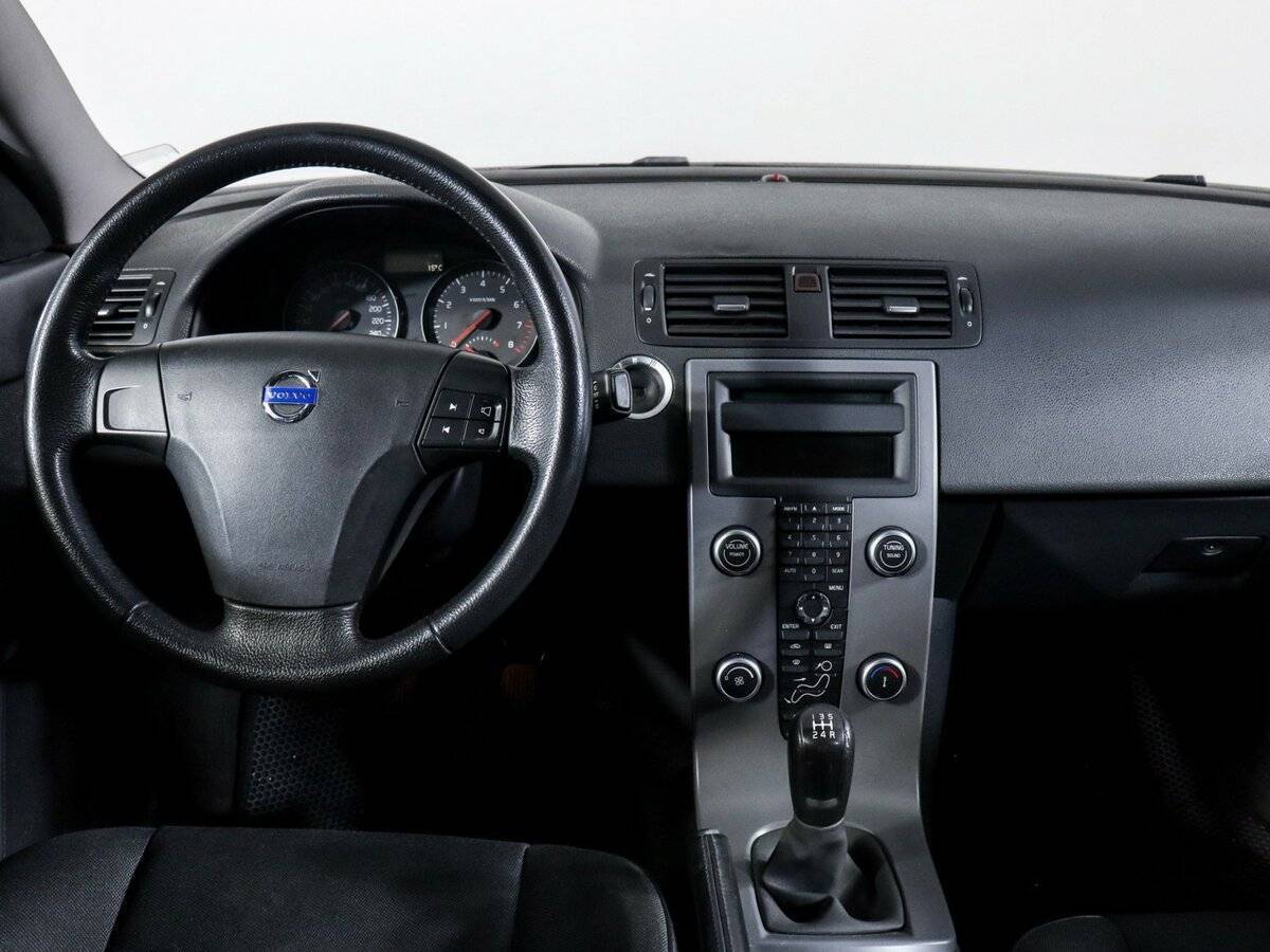 Купить Volvo S40 с пробегом. Фото: #10