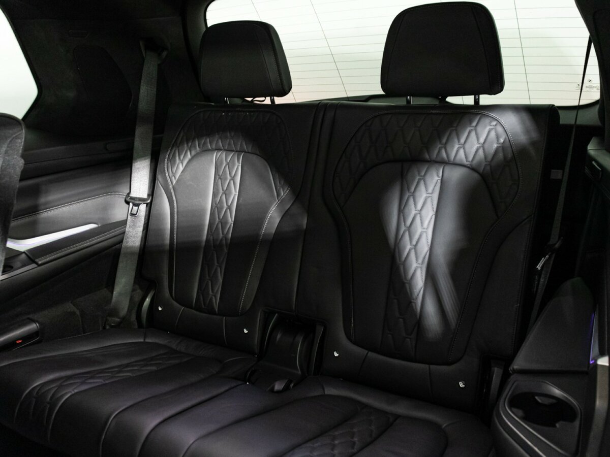 Купить BMW X7 с пробегом. Фото: #16