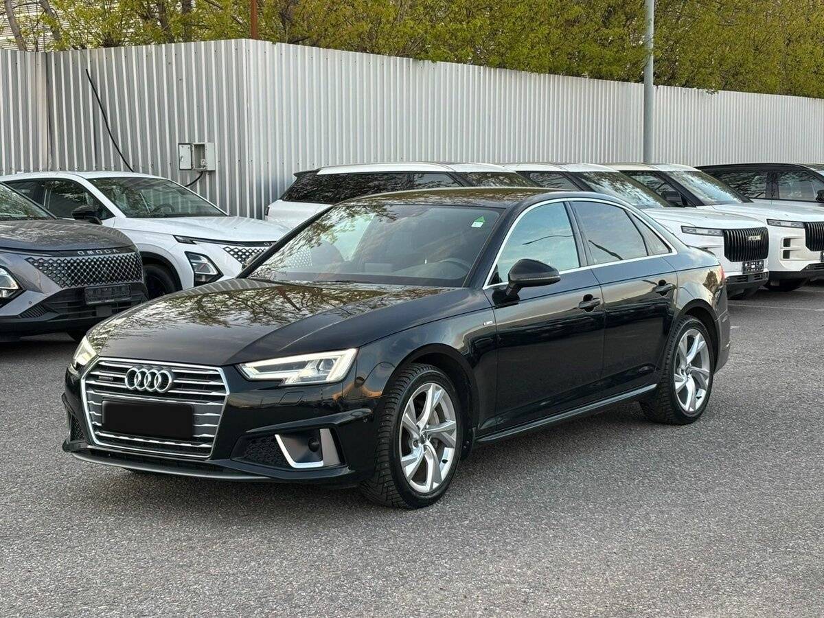 Купить Audi A4 с пробегом. Фото: #0
