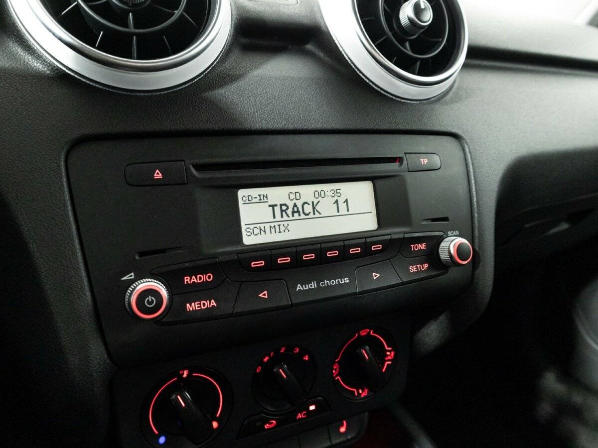Купить Audi A1 с пробегом. Фото: #16