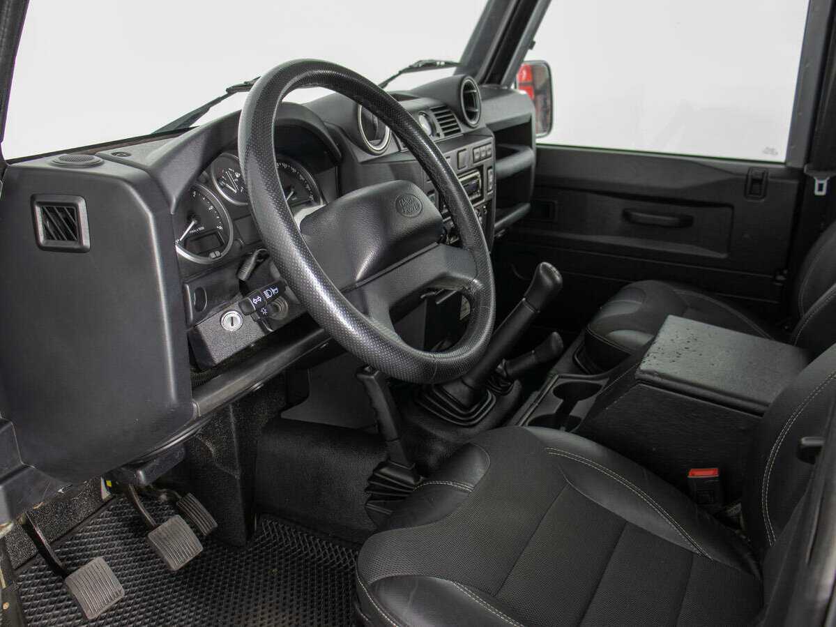Купить Land Rover Defender с пробегом. Фото: #10