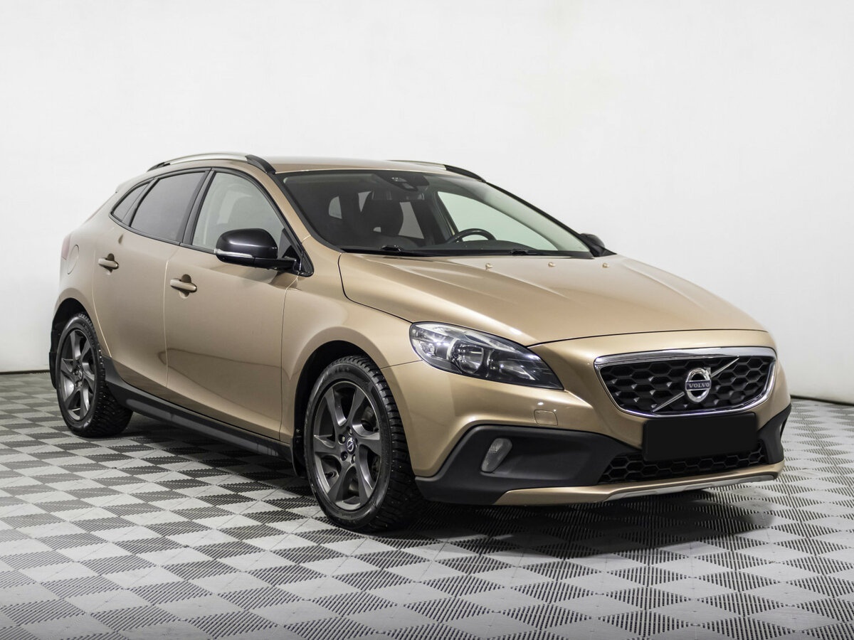 Купить Volvo V40 Cross Country с пробегом. Фото: #2