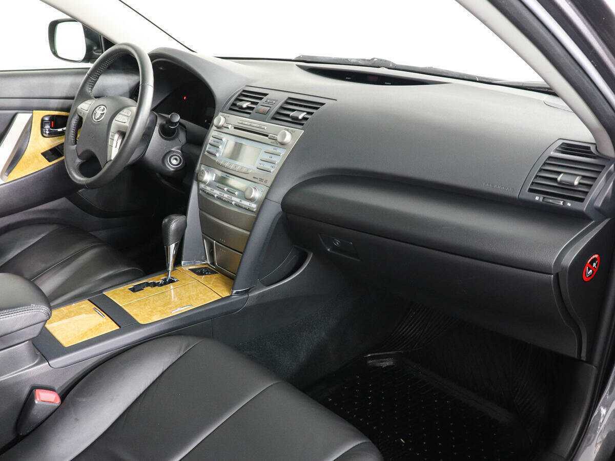 Купить Toyota Camry с пробегом. Фото: #9