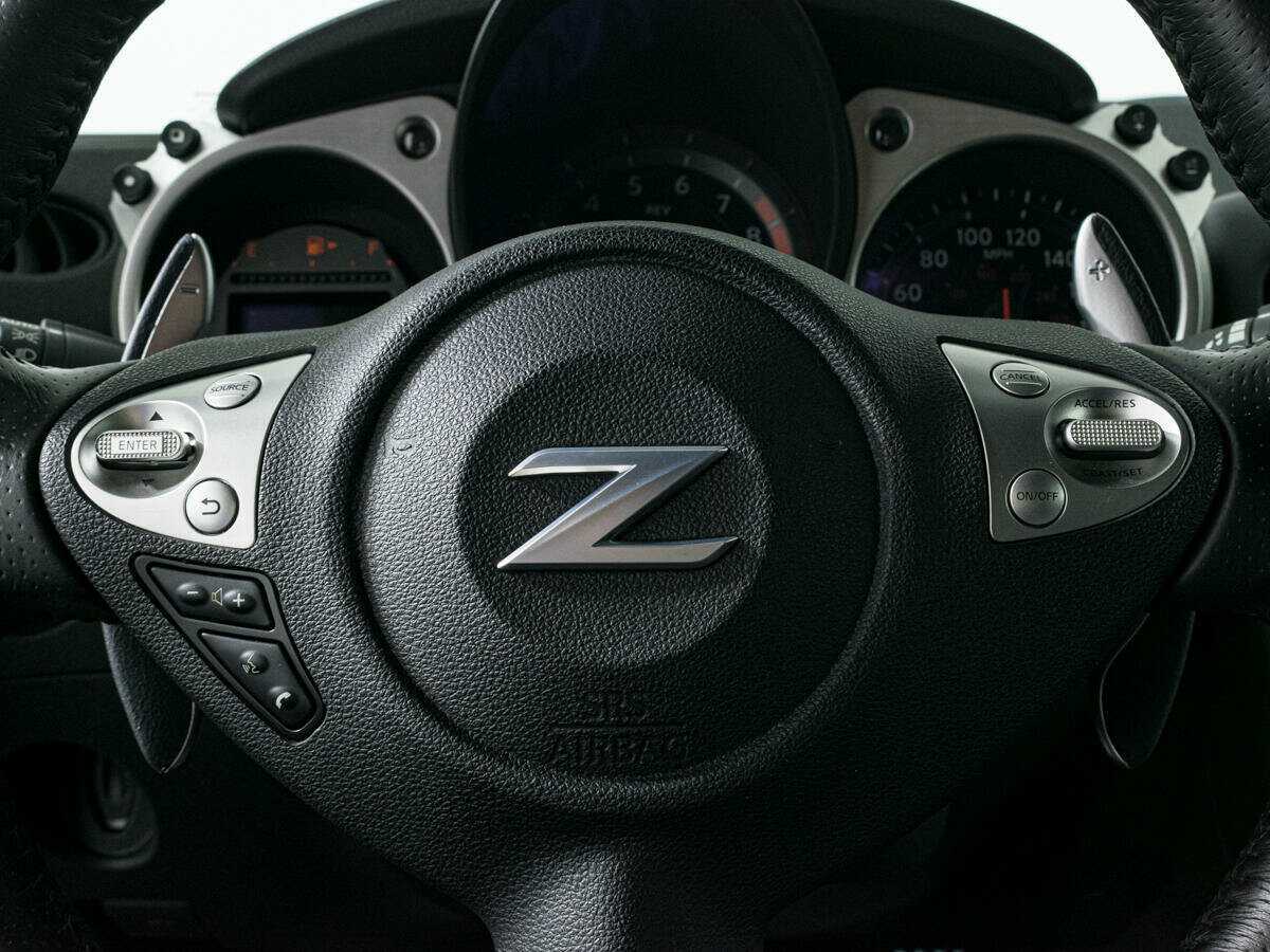 Купить Nissan 370Z с пробегом. Фото: #15