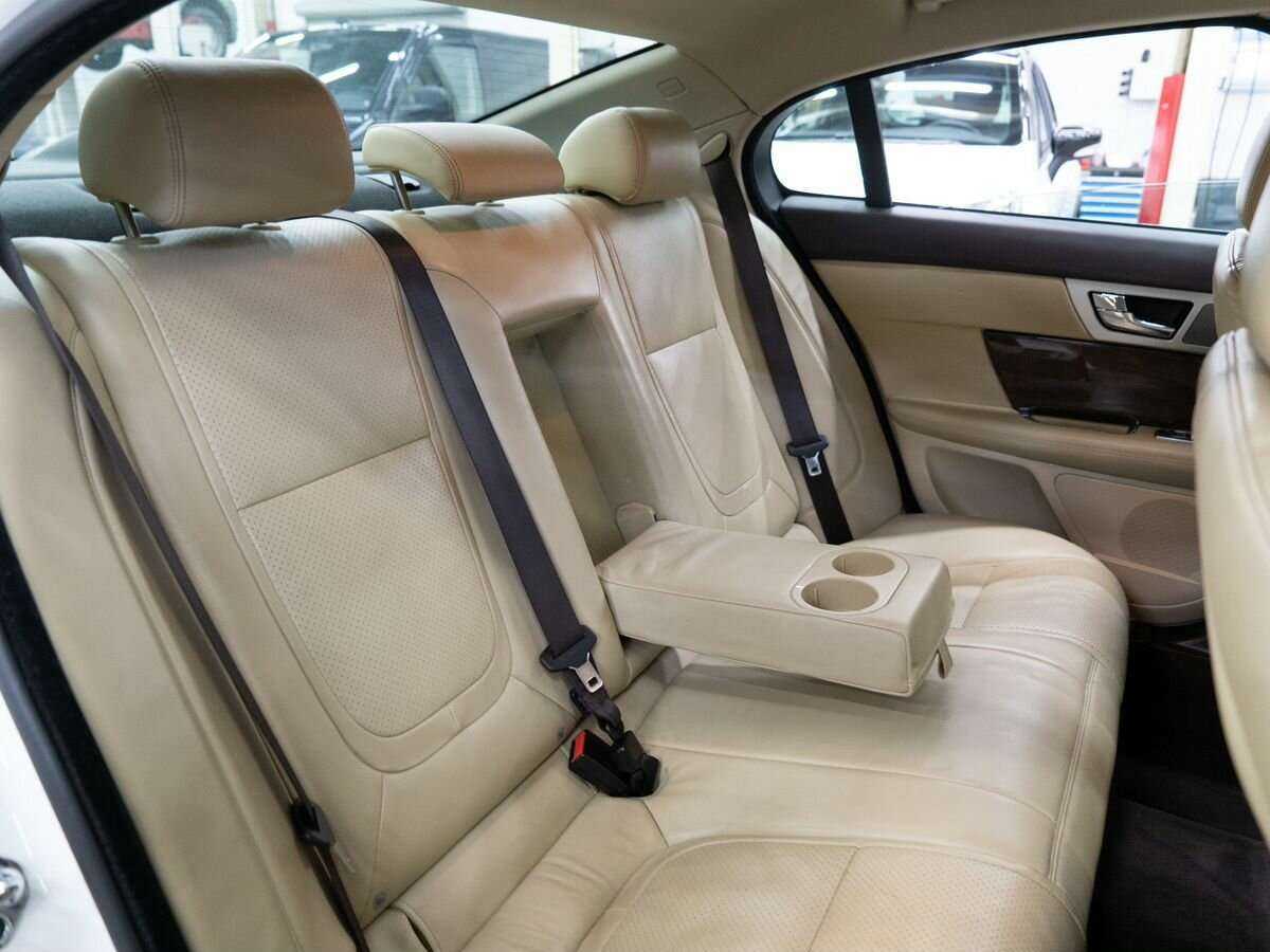 Купить Jaguar XF с пробегом. Фото: #7