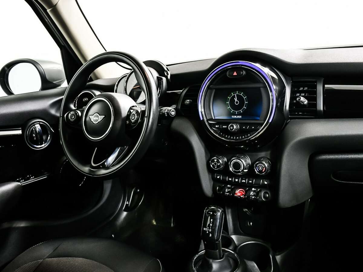 Купить Mini Hatch с пробегом. Фото: #8
