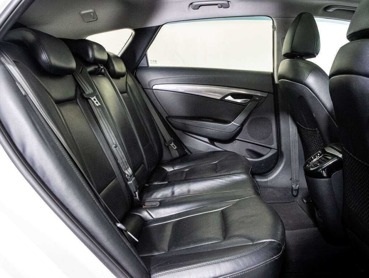 Купить Hyundai i40 с пробегом. Фото: #10