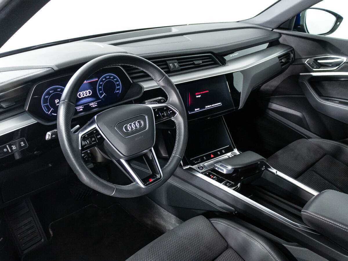 Купить Audi e-tron с пробегом. Фото: #8