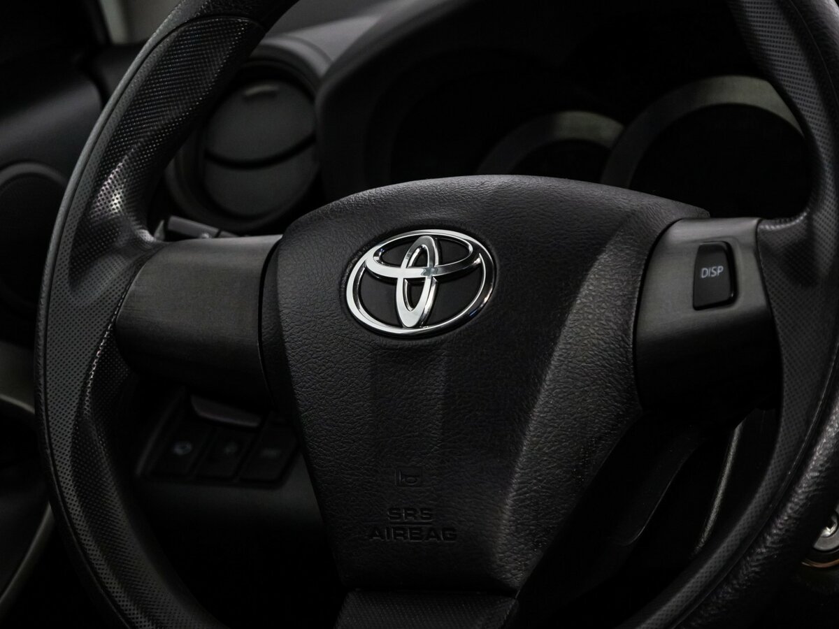 Купить Toyota RAV4 с пробегом. Фото: #9