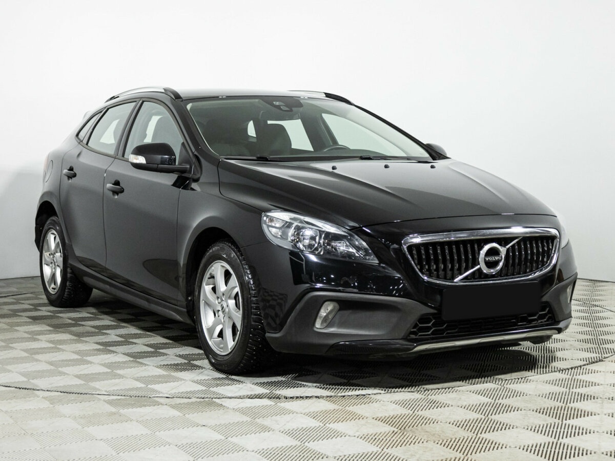 Купить Volvo V40 Cross Country с пробегом. Фото: #2