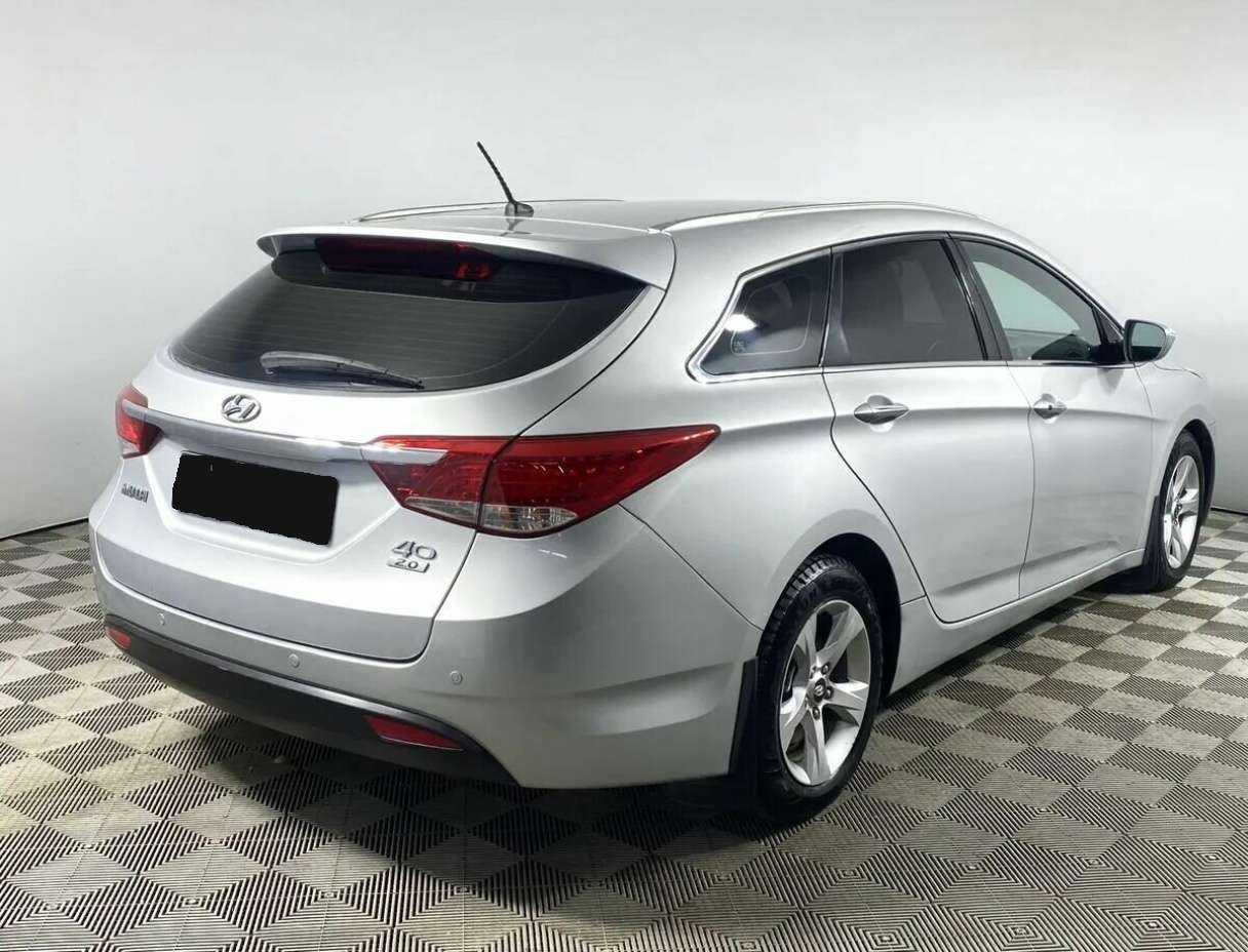Купить Hyundai i40 с пробегом. Фото: #2