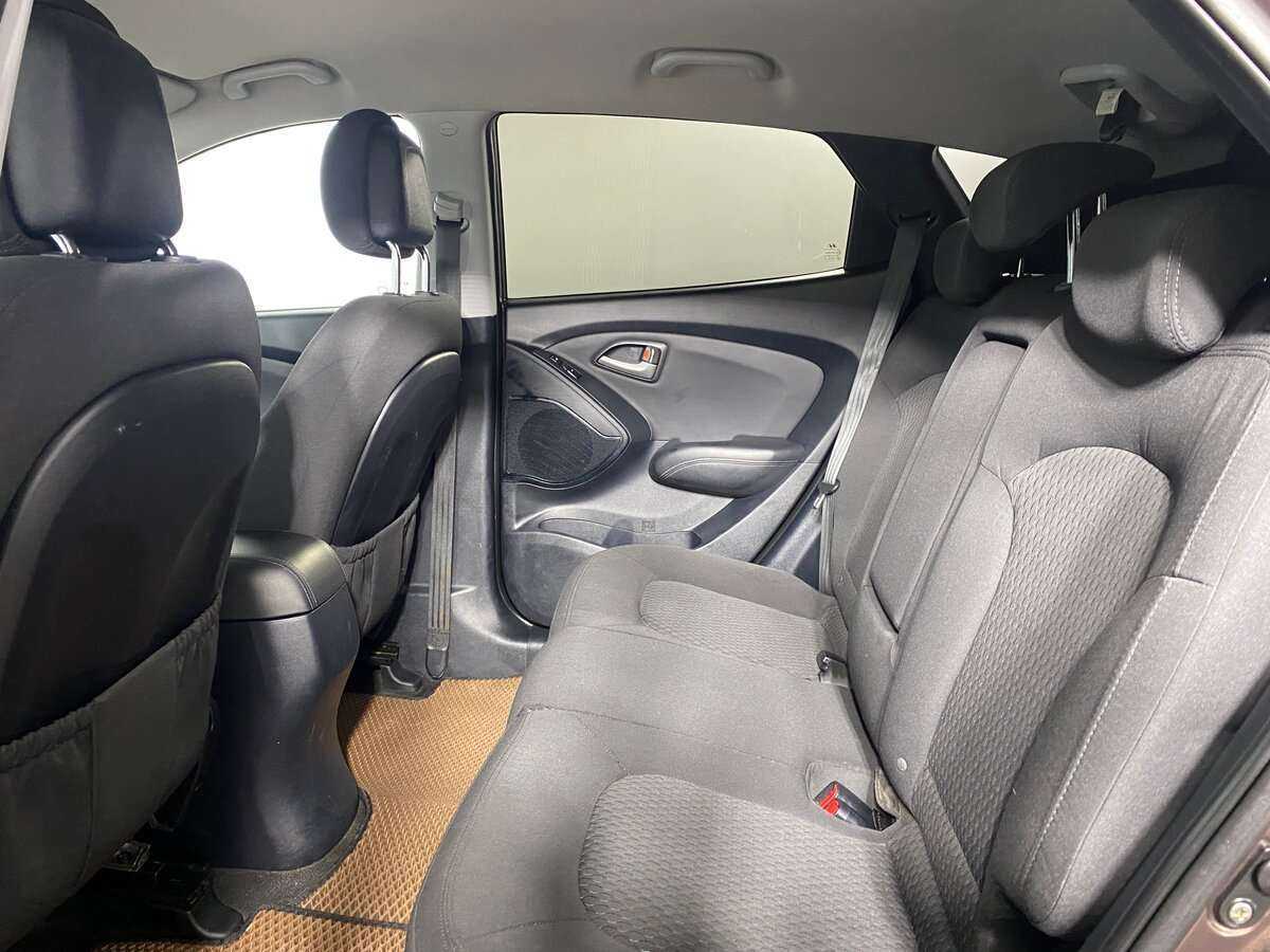 Купить Hyundai ix35 с пробегом. Фото: #11