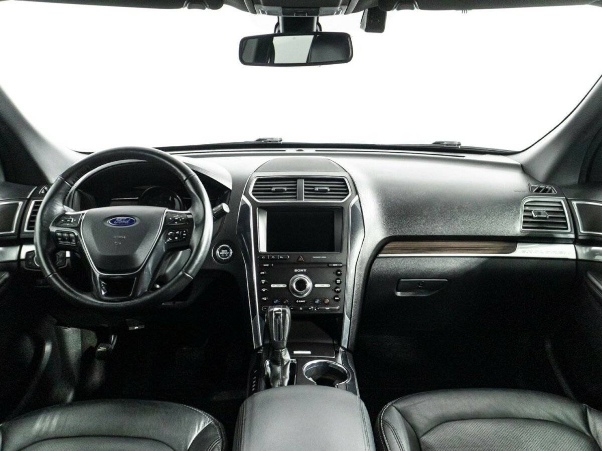 Купить Ford Explorer с пробегом. Фото: #12