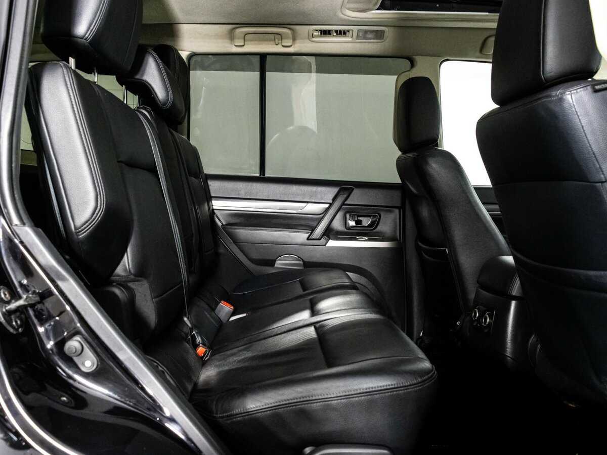 Купить Mitsubishi Pajero с пробегом. Фото: #13