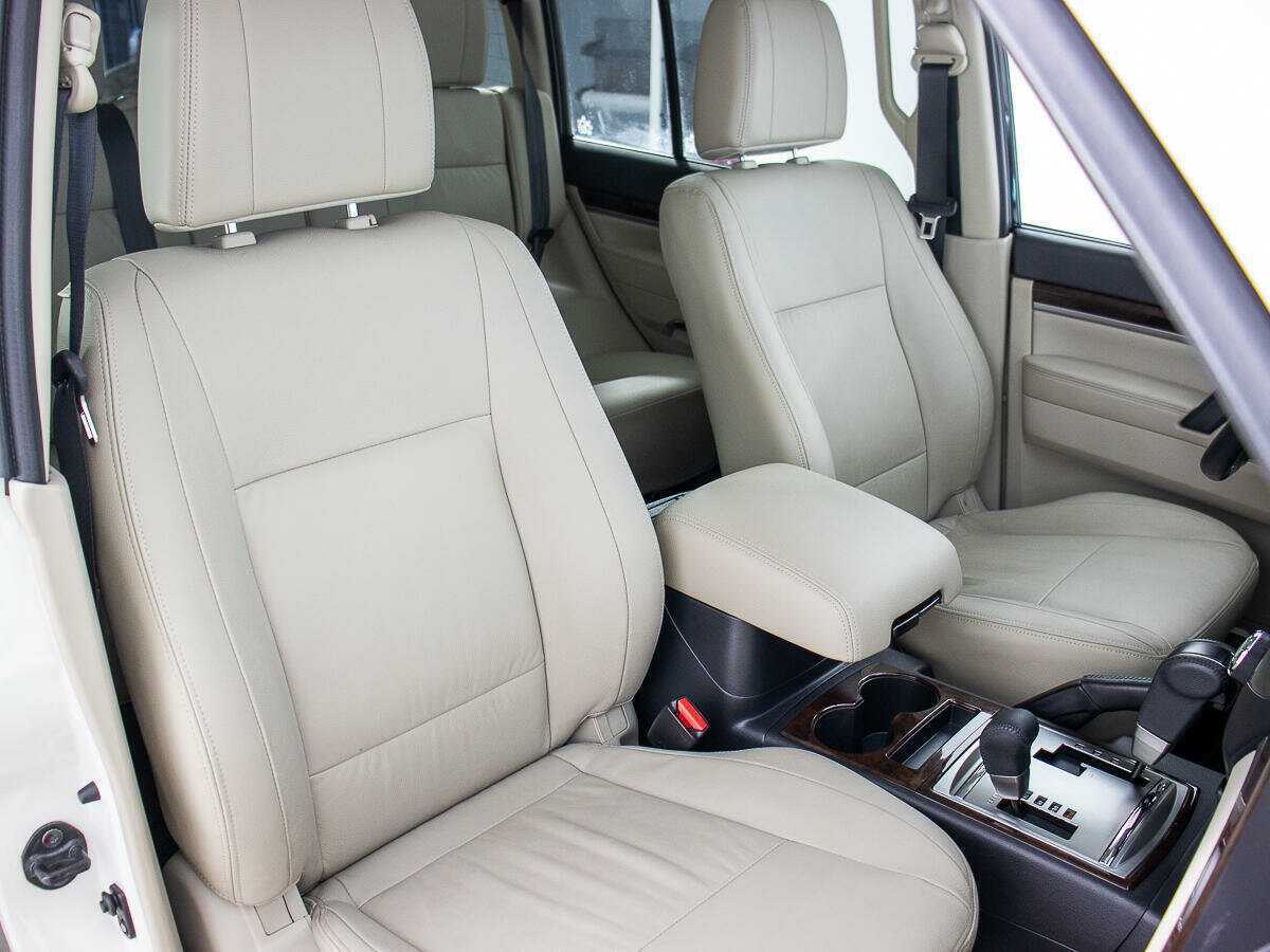 Купить Mitsubishi Pajero с пробегом. Фото: #9