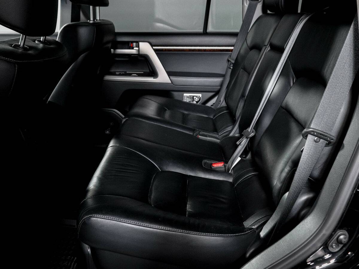 Купить Toyota Land Cruiser с пробегом. Фото: #9