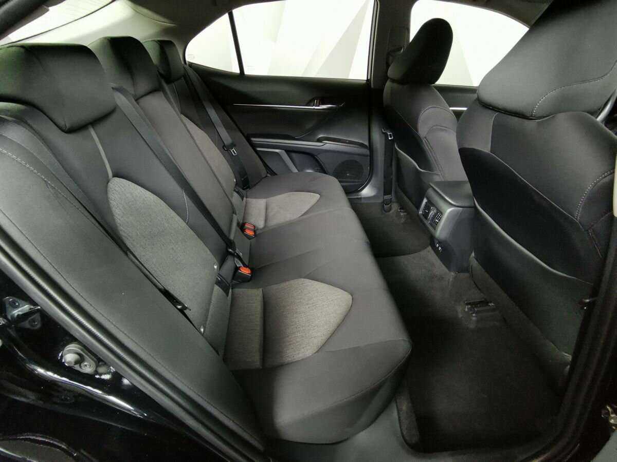 Купить Toyota Camry с пробегом. Фото: #11