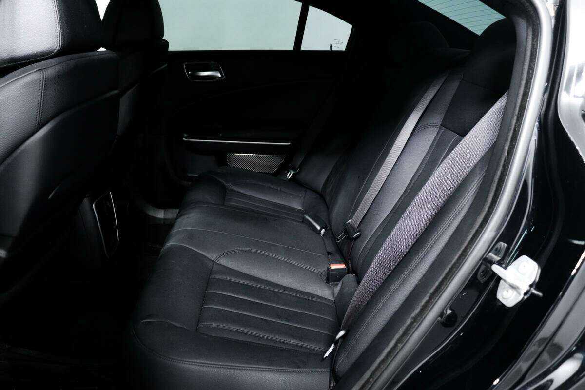 Купить Dodge Charger с пробегом. Фото: #11