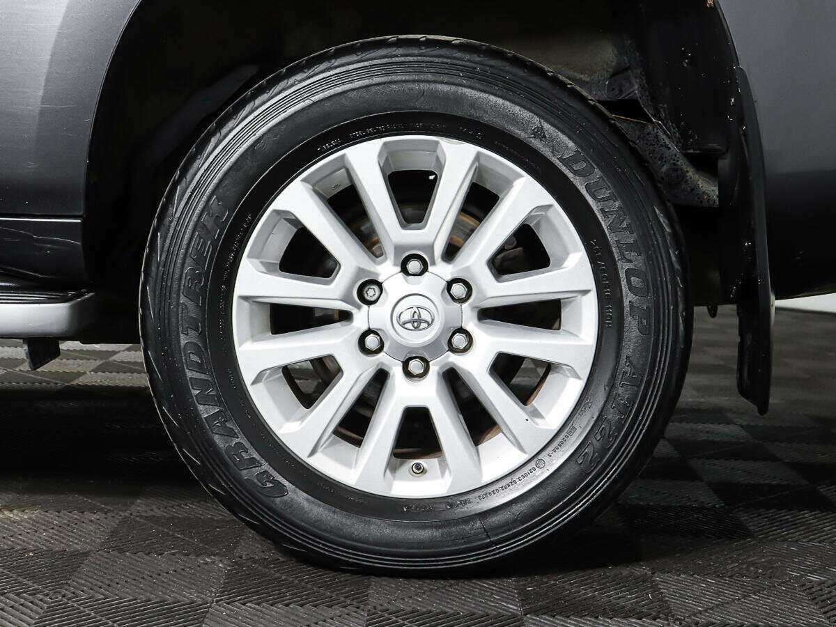 Купить Toyota Land Cruiser Prado с пробегом. Фото: #23