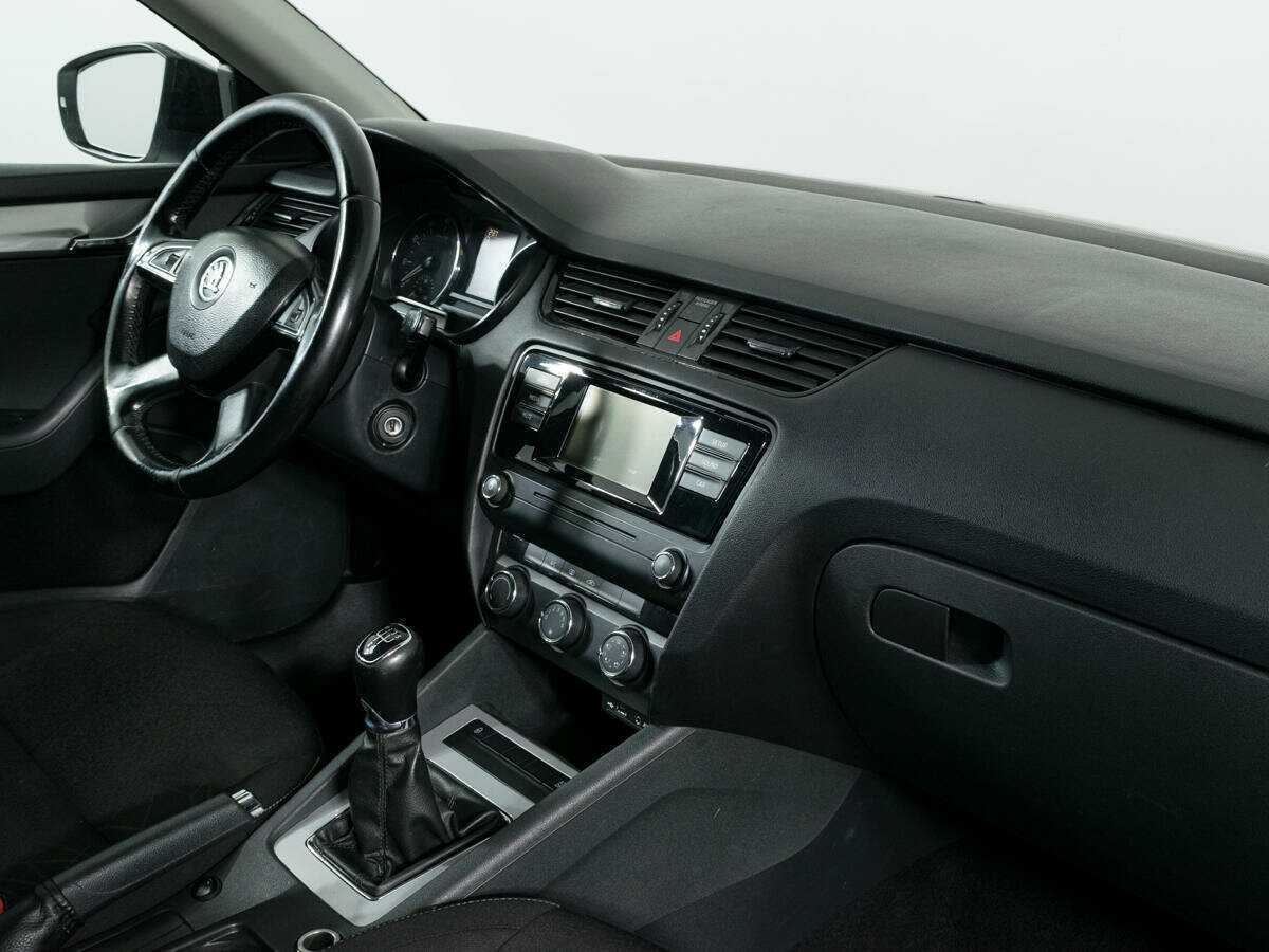 Купить Skoda Octavia с пробегом. Фото: #6