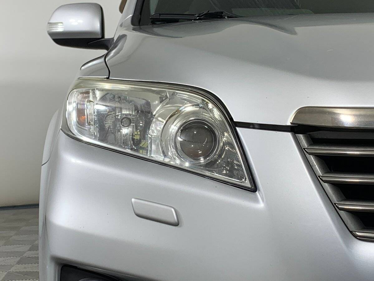 Купить Toyota RAV4 с пробегом. Фото: #9