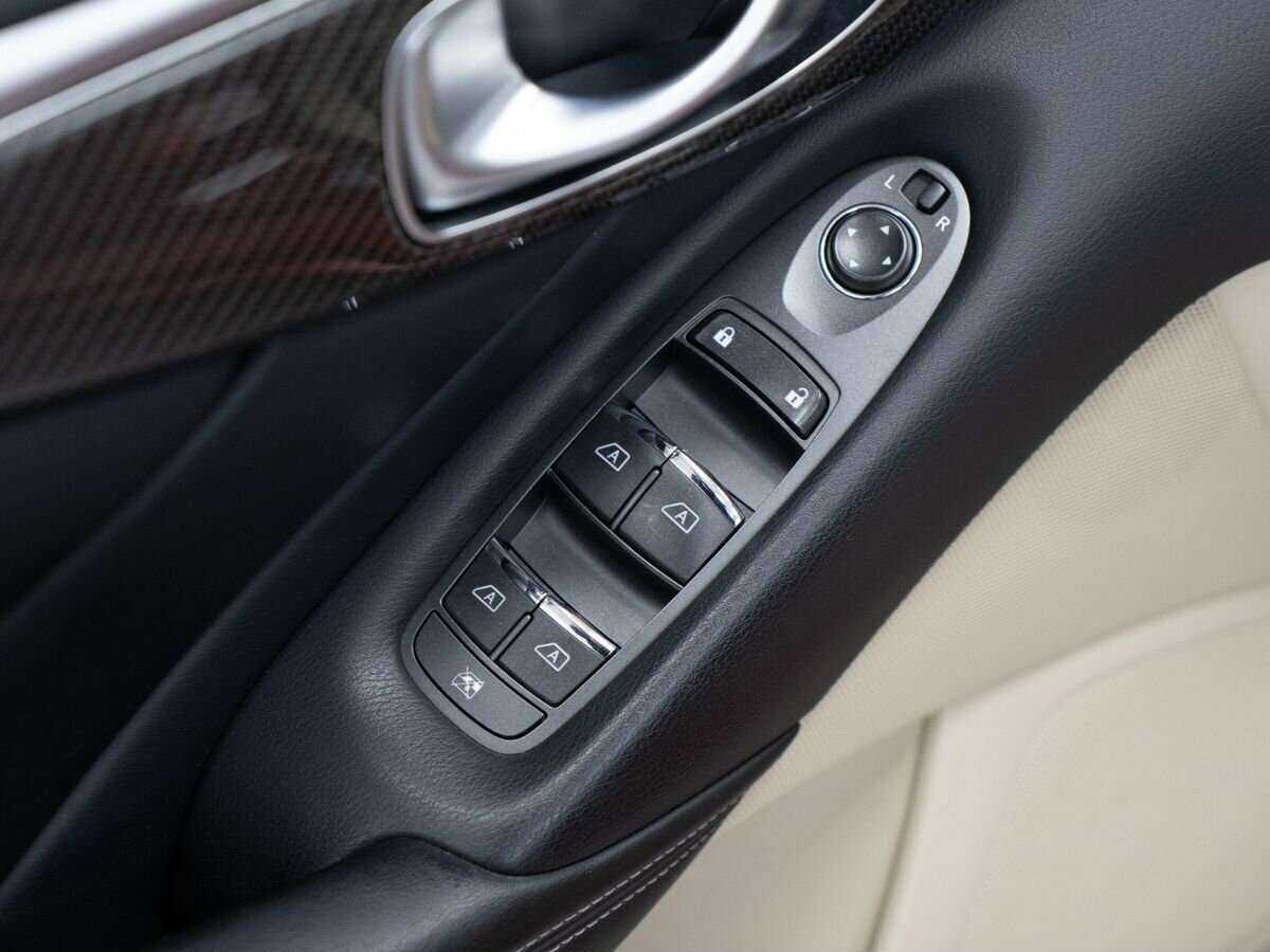 Купить Infiniti Q50 с пробегом. Фото: #14