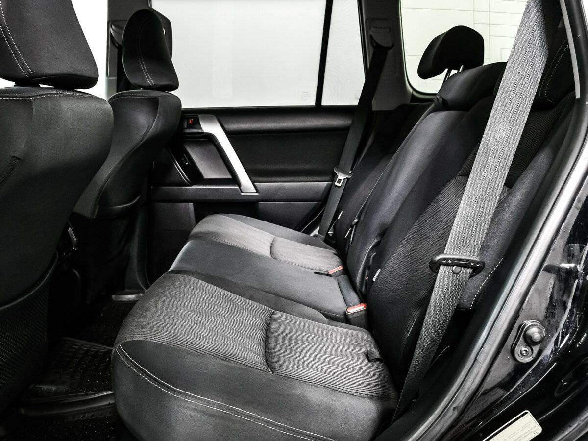 Купить Toyota Land Cruiser Prado с пробегом. Фото: #12